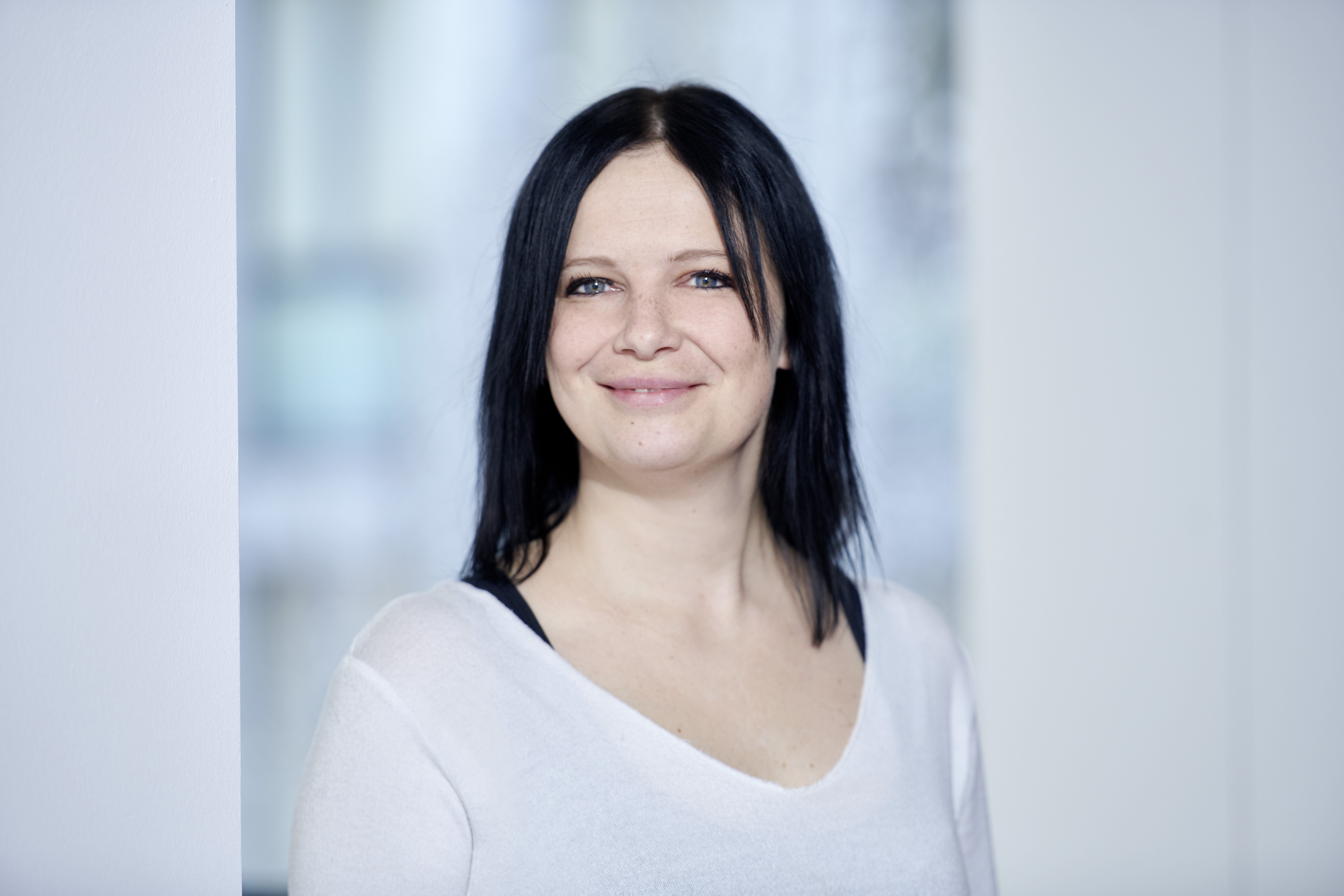 mitarbeiterin simone kofler von der hypo immobilien und leasing