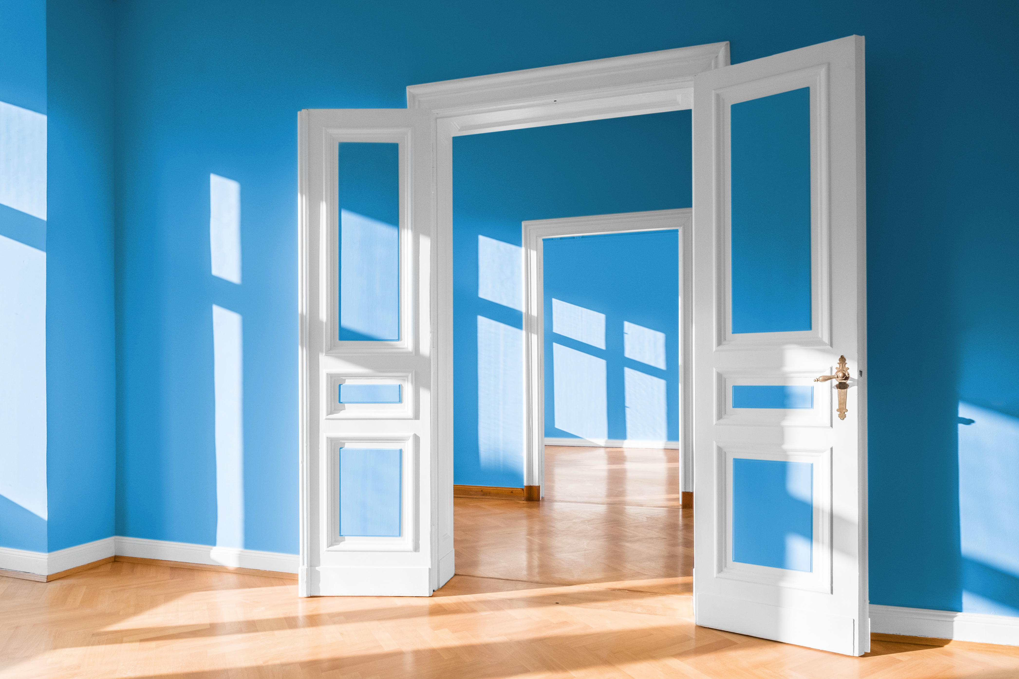 wohnzimmer einer schönen immobilie der hypo