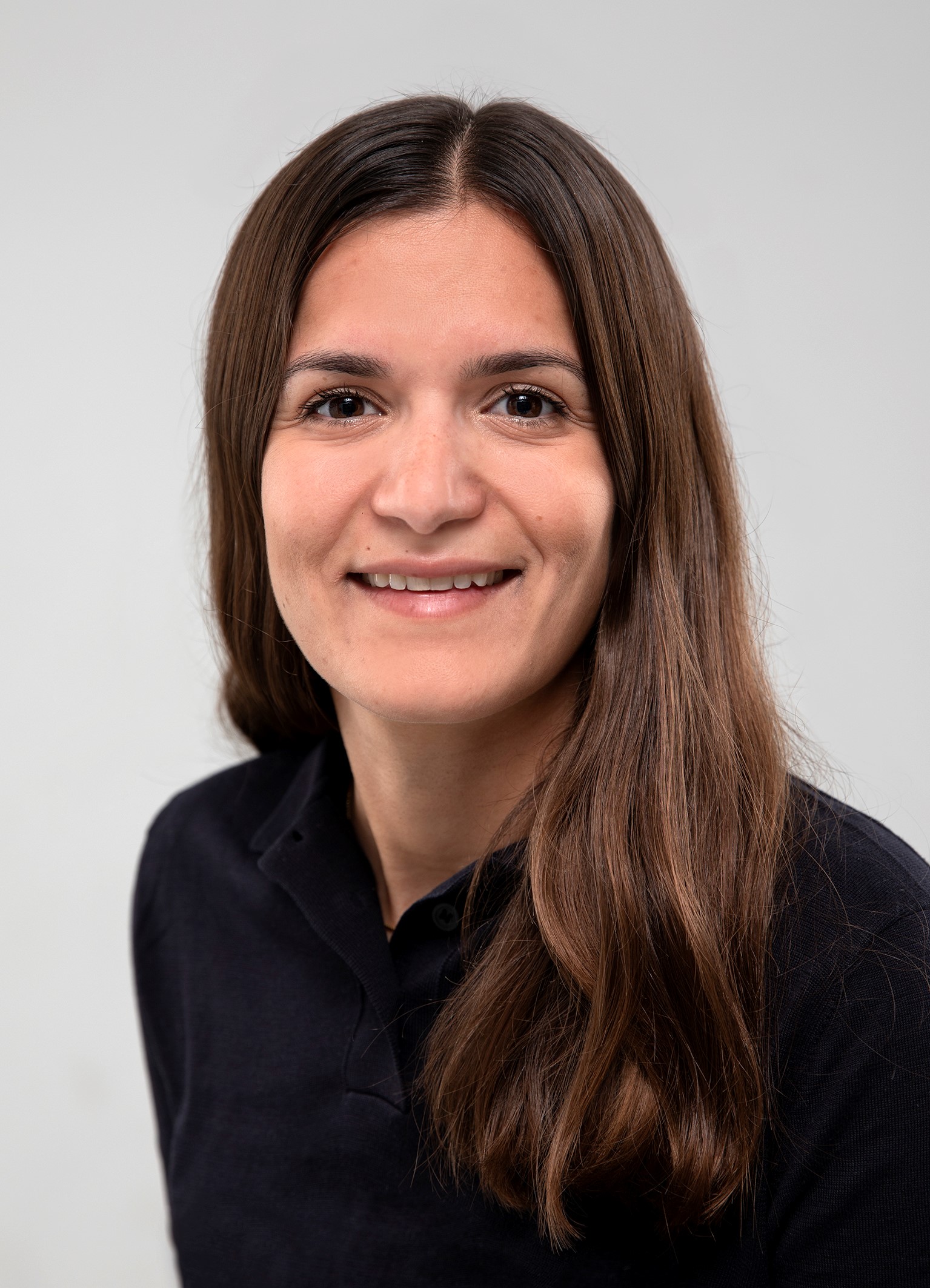 Elisa Serlini Hypo Immobilien und Leasing elisa serlini im porträt für leasing news artikel