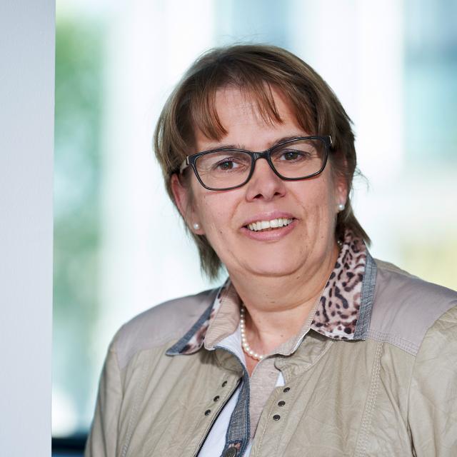 mitarbeiterin peggy hagen von der hypo immobilien und leasing