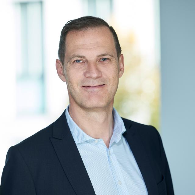 mitarbeiter roman antoni von der hypo immobilien und leasing