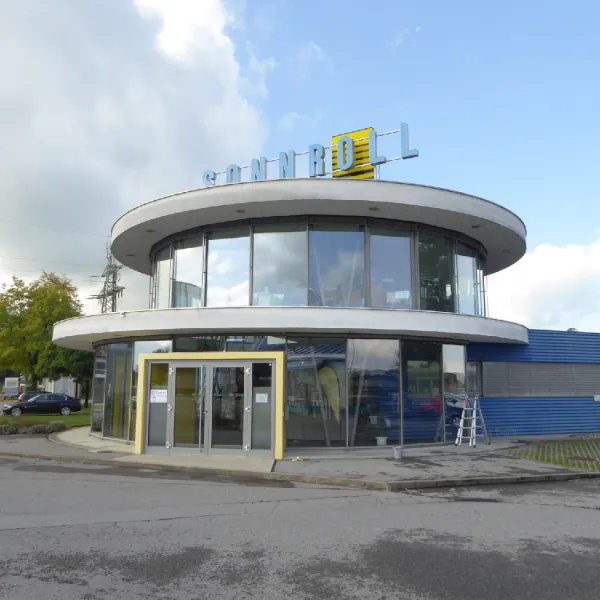 Büroabteil im Gewerbegebiet in Höchst